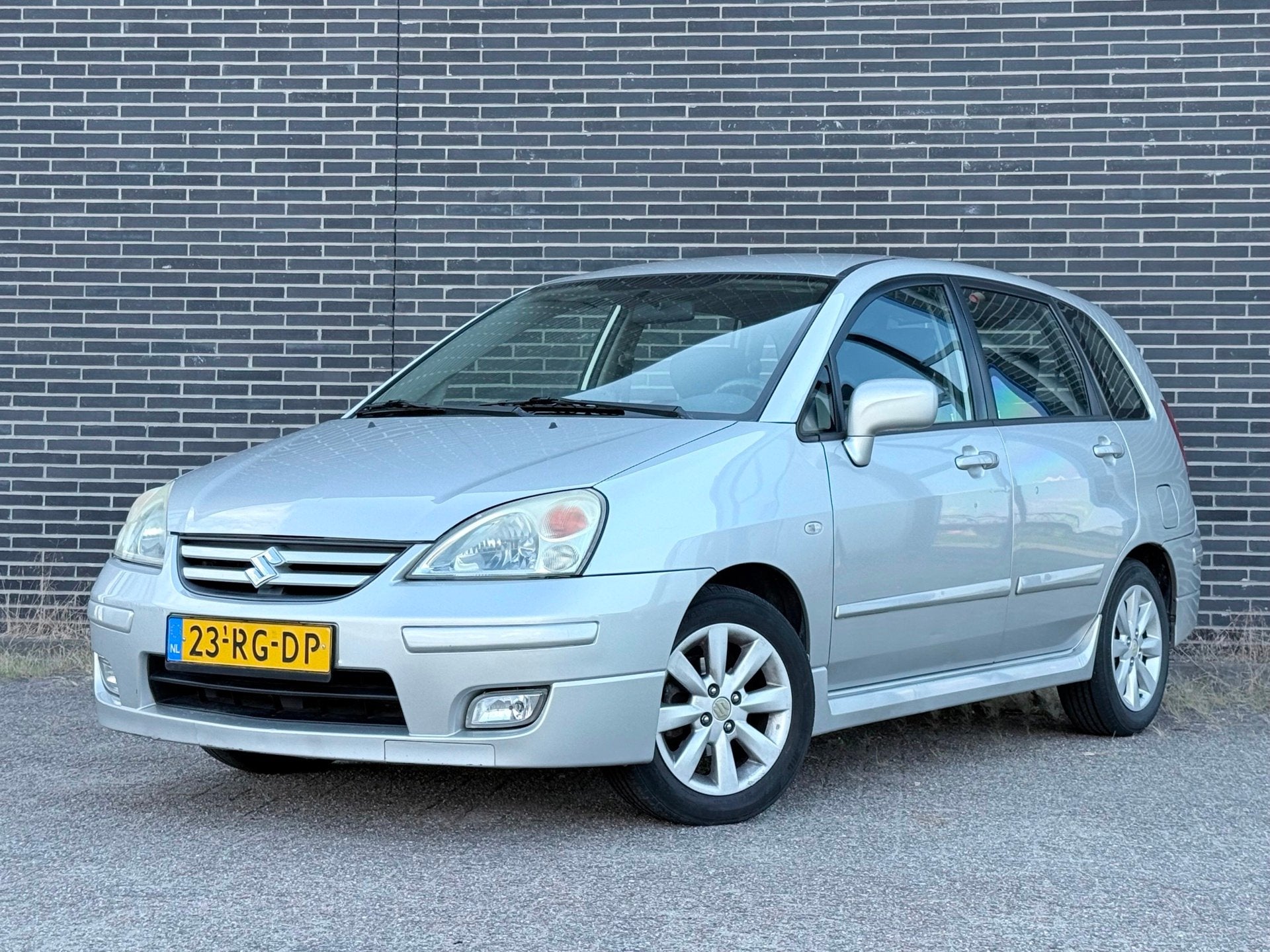 Suzuki Liana 1.6 Exclusive Airco, Nieuwe Apk!, Voorwielaandrijving, Metallic lak, 4 cilinders, 400 kg