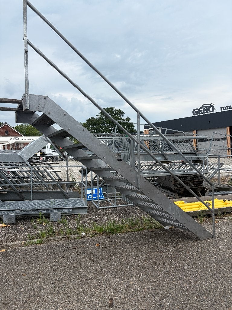Trap gegalvaniseerd noodtrap vluchttrap brandtrap  ( 431 )