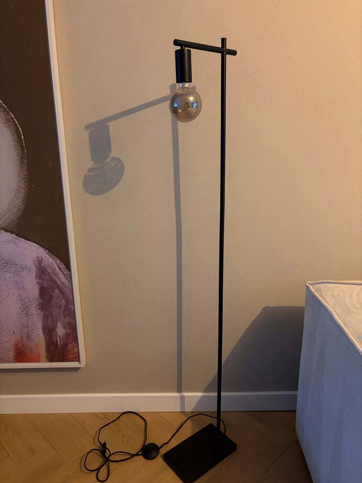 Moderne zwarte vloerlamp, Ophalen, E27 (groot), Zo goed als nieuw, Metaal