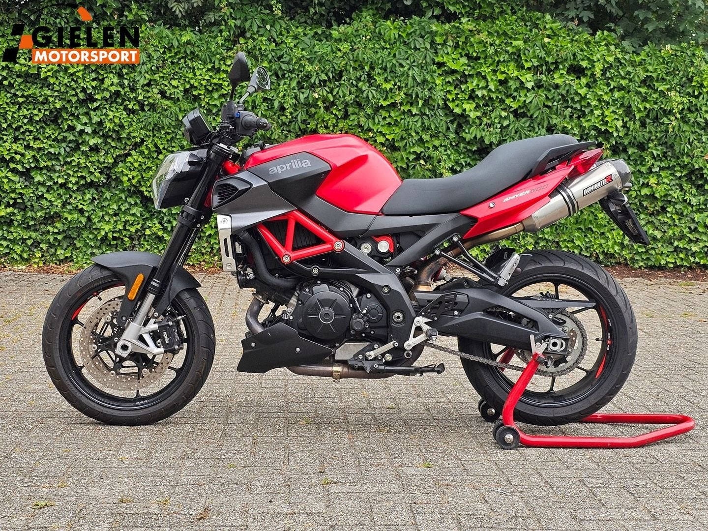 APRILIA SHIVER 900 (bj 2021), Motoren, Motoren | Aprilia, 2 cilinders, Motorrijbewijs A, Bedrijf, Meer dan 35 kW