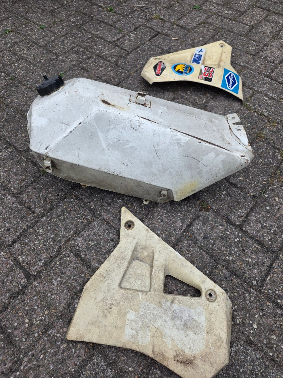Tank met zijkappen voor Yamaha DT 50/80/125, Ophalen of Verzenden, Gebruikt