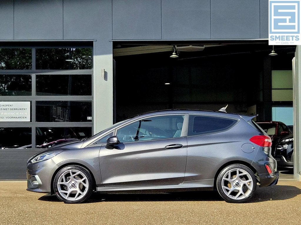 Ford Fiesta ST EcoBoost 200PK Performance |B&O|Recaro|Navi, Voorwielaandrijving, Stof, Bedrijf, Handgeschakeld