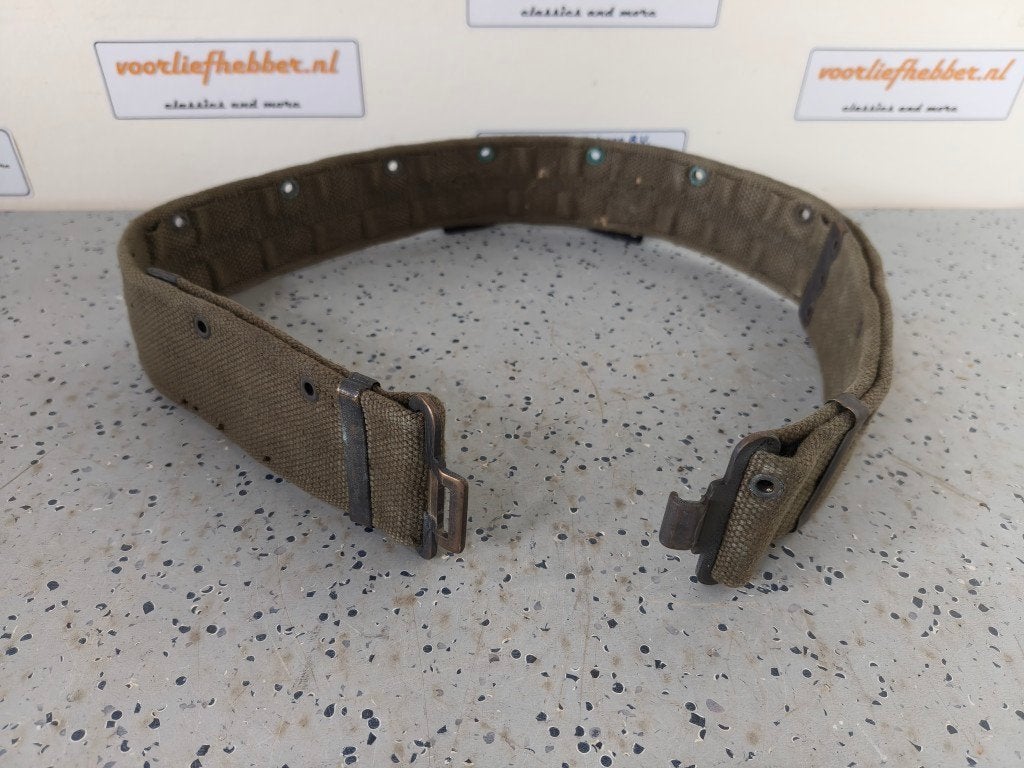 vintage leger riem, is op maat af te stellen, Verzamelen, Kleding of Schoenen, Ophalen of Verzenden, /, /