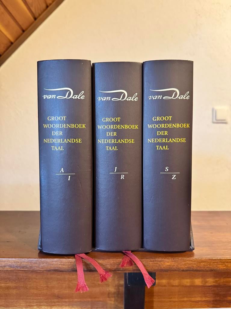 Van Dale Groot Woordenboek der Nederlandse Taal (3 delen), Ophalen, Zo goed als nieuw, Van Dale, Nederlands