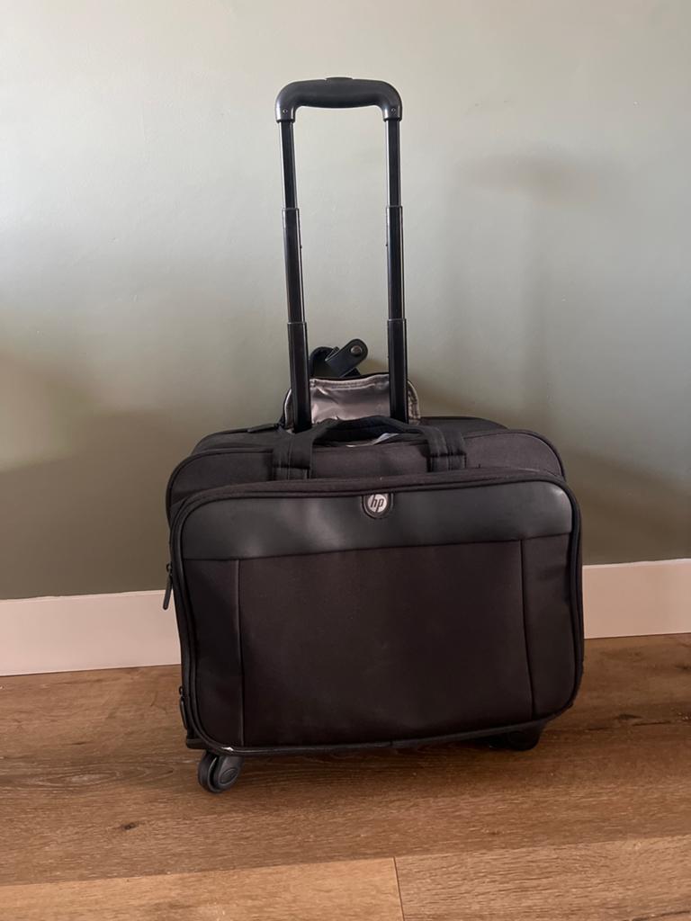 HP Laptop Trolley - Zo goed als nieuw, Ophalen, Gevoerd laptopvak, 15 inch, Trolleytas
