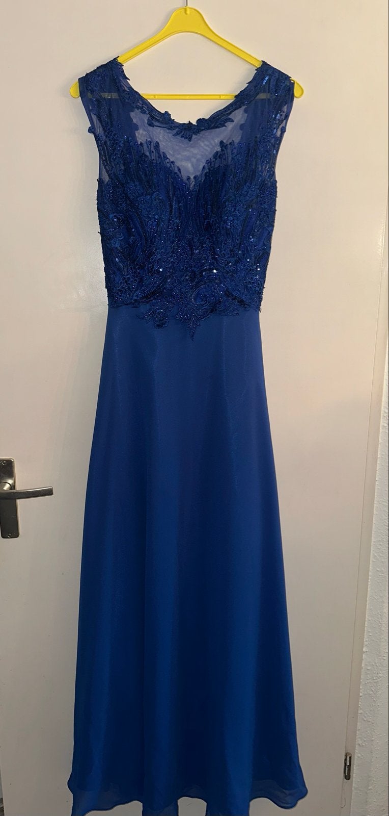 Prachtige blauwe avondjurk met kant en pailletten, Kleding | Dames, Jurken, Maat 38/40 (M), Blauw, Ophalen of Verzenden, Zo goed als nieuw