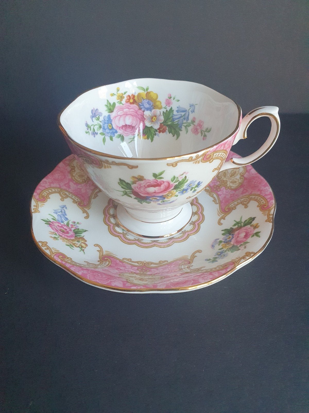 Royal Albert kop en schotel Lady Carlyle, Ophalen of Verzenden