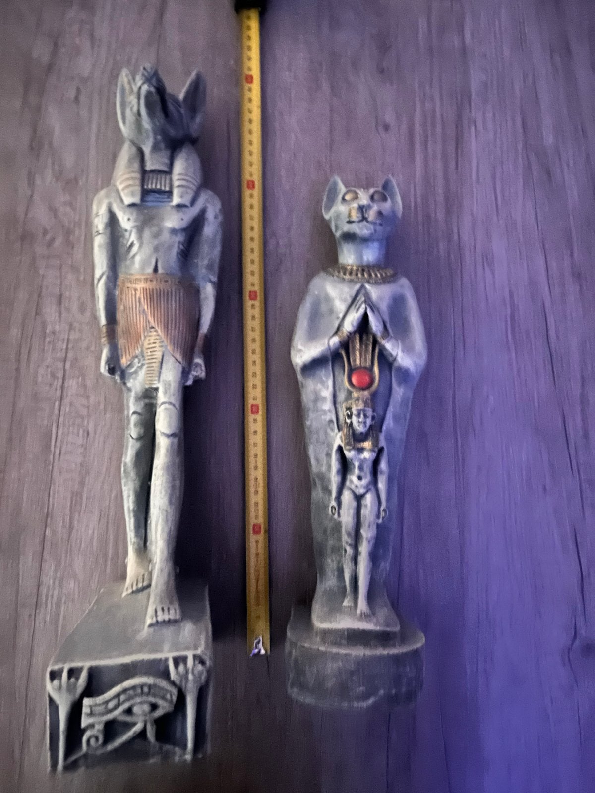 Set van 2 Egyptische beelden: (max 50cm)Anubis en Bastet, Overige onderwerpen, Ophalen of Verzenden, Handgemaakt, 20 - 50 cm