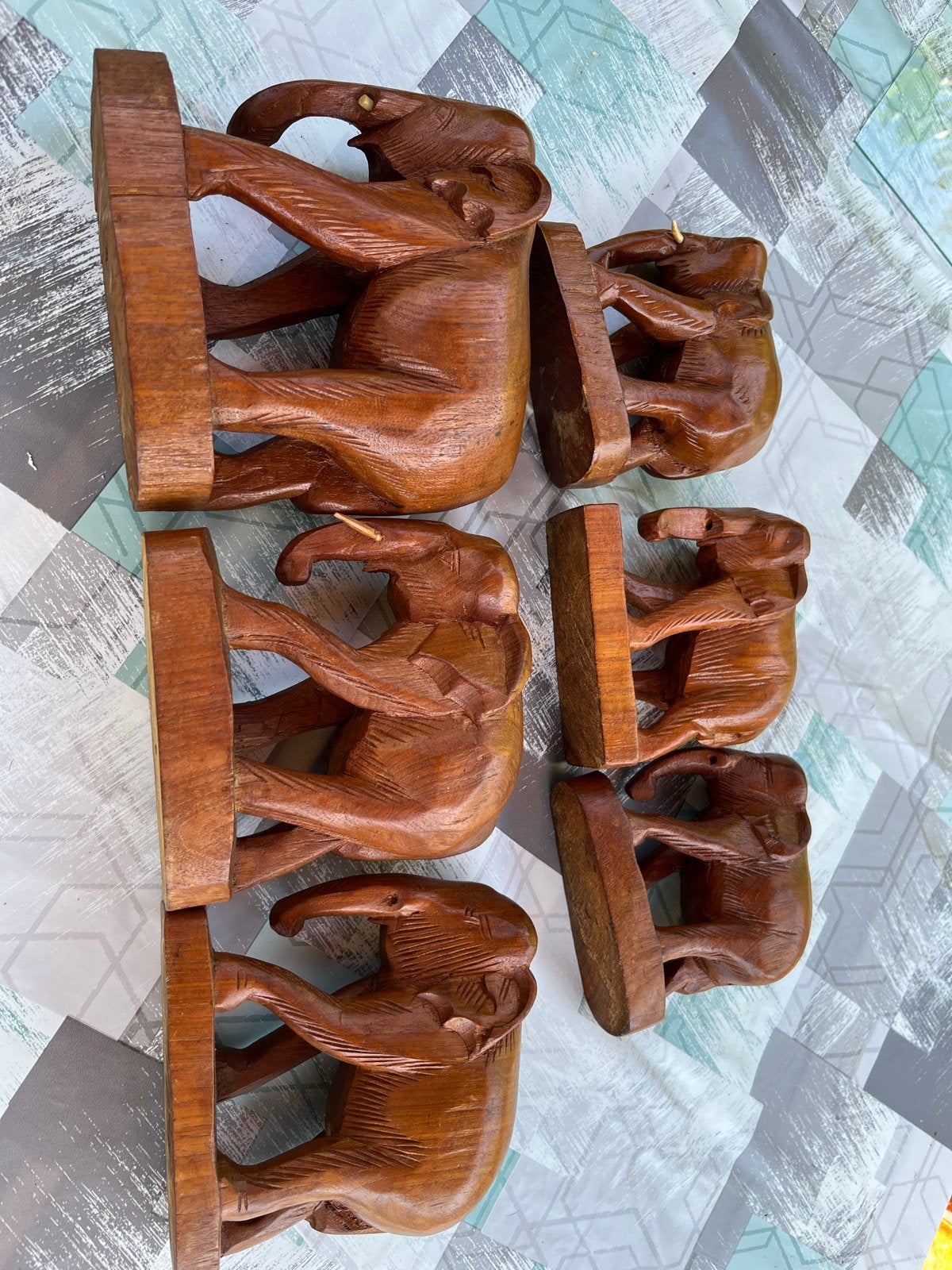 Set van 6 handgesneden houten olifanten, diverse hoogtes, Ophalen, Gebruikt, Dier