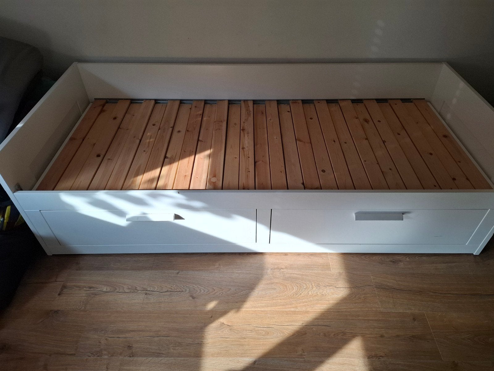 BRIMNES bedbank, Huis en Inrichting, Slaapkamer | Bedden, Ophalen, Gebruikt, Wit, Tweepersoons