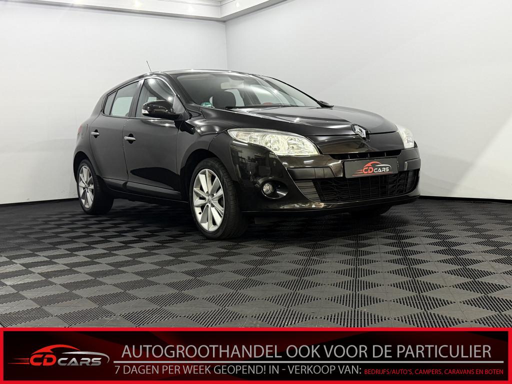 Renault Mégane 1.4 TCE Celsium Clima, Navi, Keyless start,, Voorwielaandrijving, Euro 5, Gebruikt, 4 cilinders