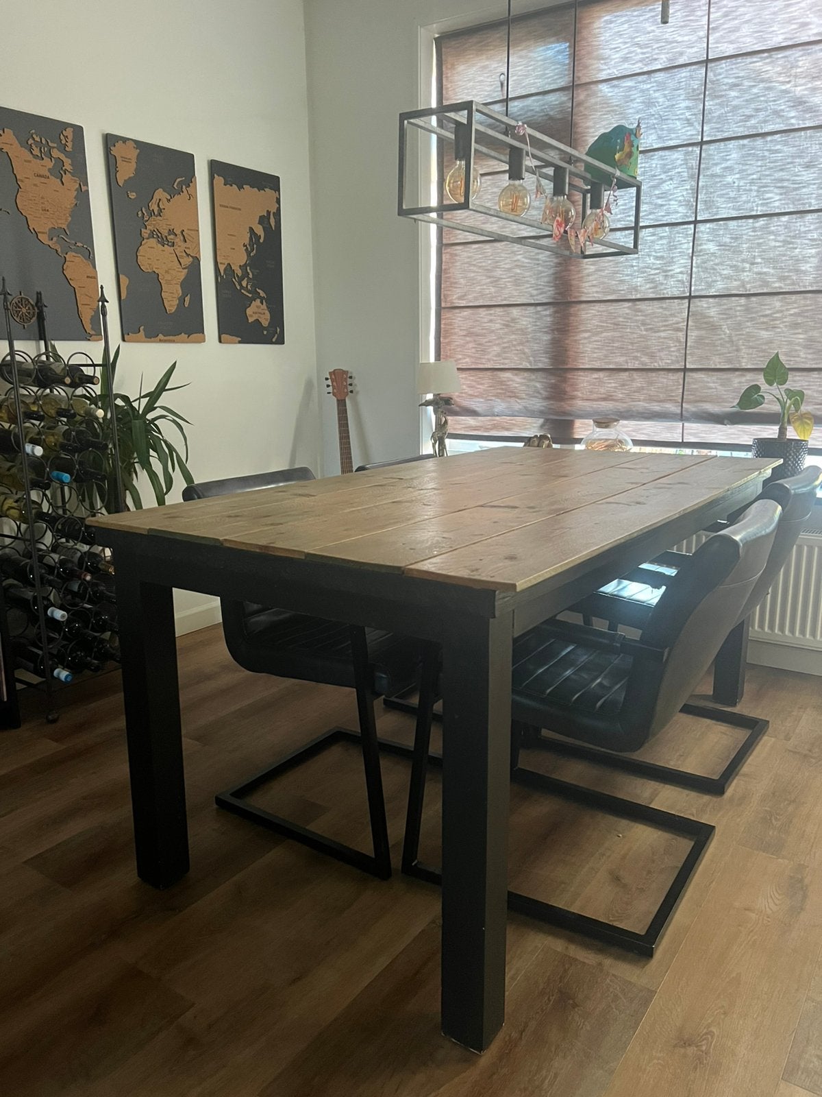 Eettafel (+ eventueel stoelen) GRATIS, Ophalen, Zo goed als nieuw