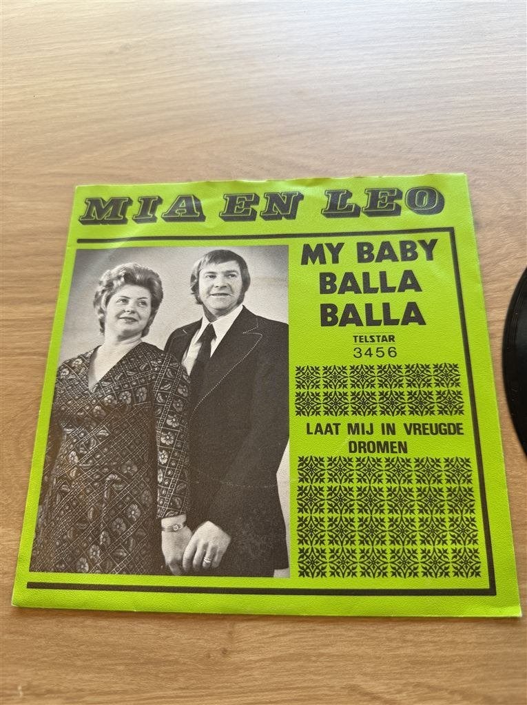 Mia en Leo - My baby balla balla, Ophalen of Verzenden, Zo goed als nieuw, Nederlandstalig
