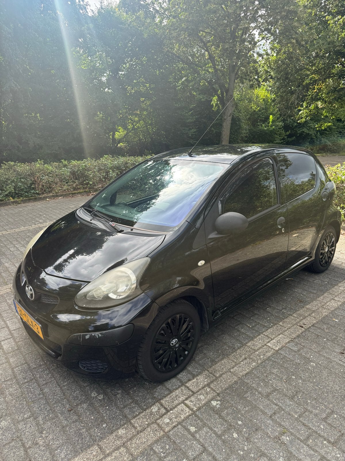 Foto 2 van Toyota Aygo 1.0 12V Vvt-i 5DRS 2008 Zwart