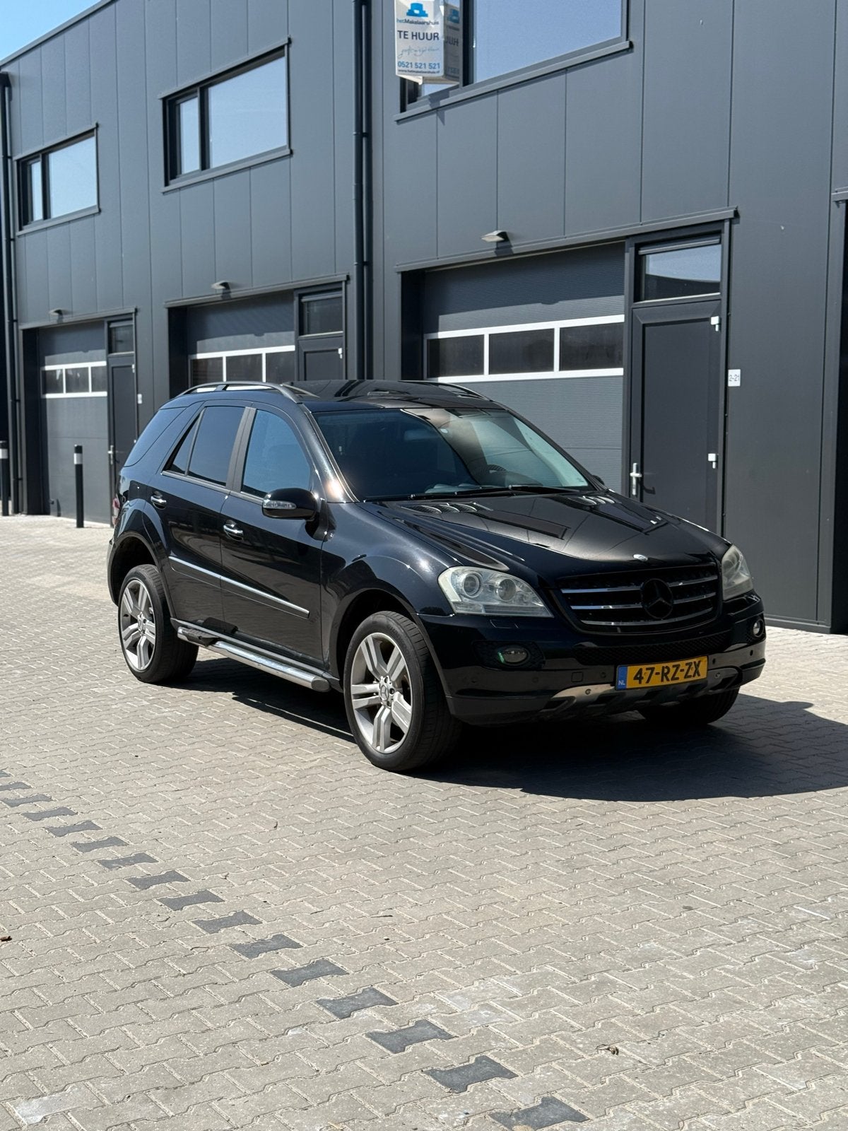 Mercedes-Benz M-Klasse 3.5 Ml350 4MATIC AUT 2005 Zwart, Auto's, Automaat, Zwart, Origineel Nederlands, Vierwielaandrijving