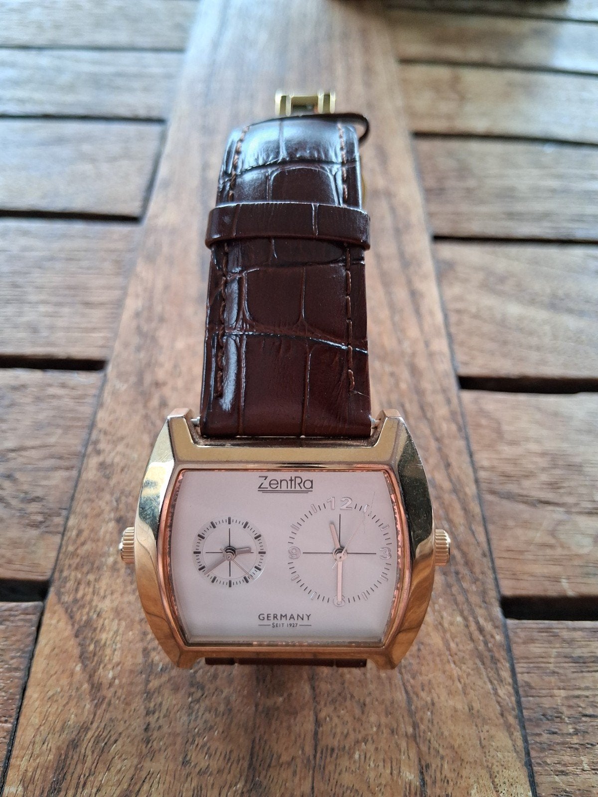 BIEDEN: mooie horloge Zentra, Overige merken, Staal, Polshorloge, Ophalen of Verzenden
