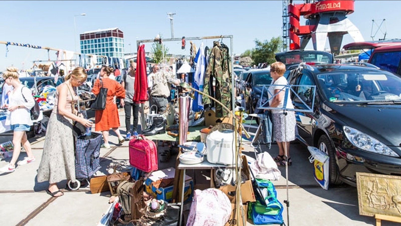 Hoekkraam Ijhallen 26 juli, Twee personen