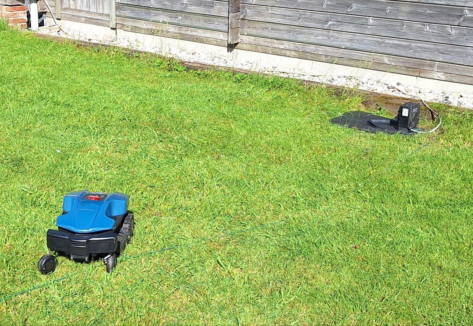 Krachtig Wiper I100S Robotmaaier 1000 m² + installatiekit, Ophalen of Verzenden, Minder dan 20 cm, Wiper, Bestuurbaar via app