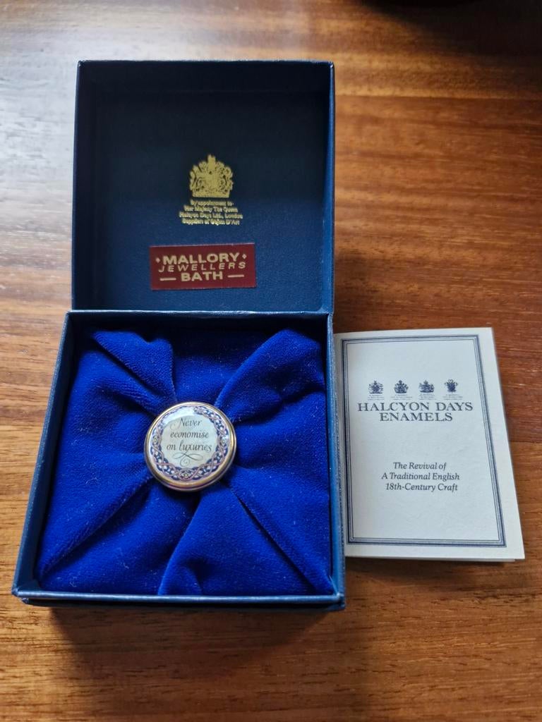 Halcyon Days emaille doosje met certificaat, Ophalen of Verzenden