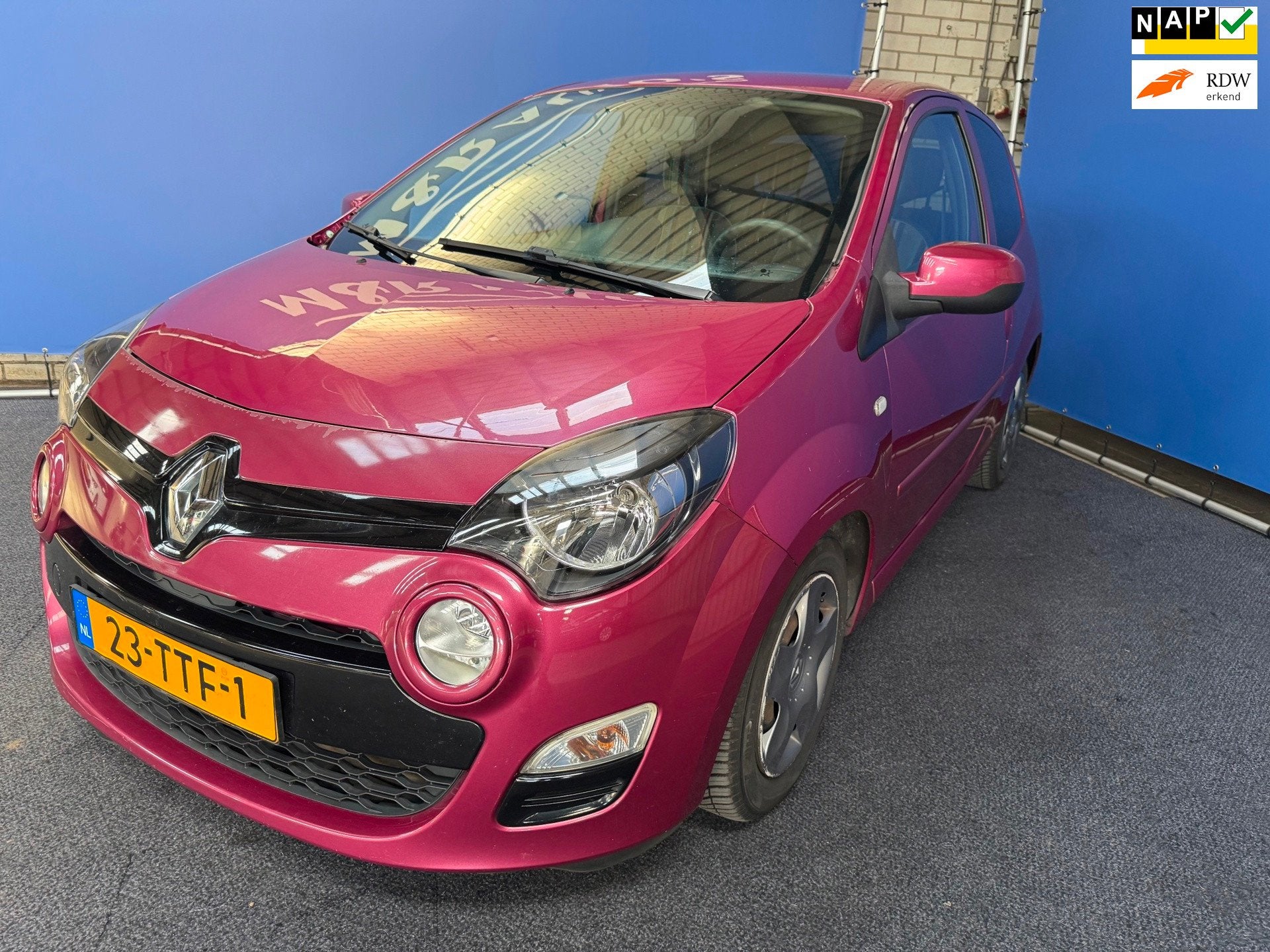 Renault Twingo 1.2 16V Collection, Auto's, Voorwielaandrijving, Gebruikt, 4 stoelen, Origineel Nederlands