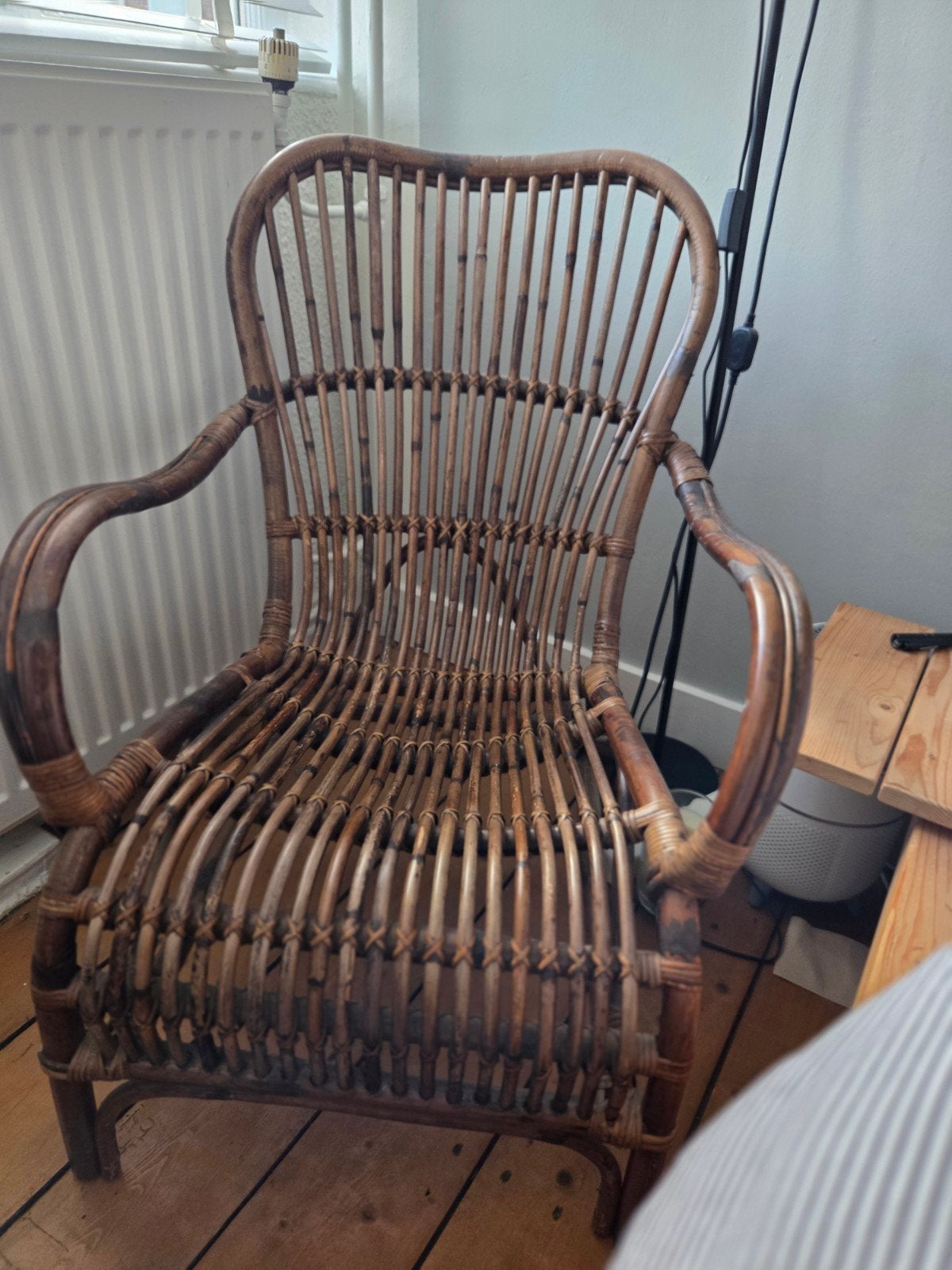Stevige rieten stoel, Huis en Inrichting, Stoelen, Ophalen, Gebruikt, Bruin, Eén