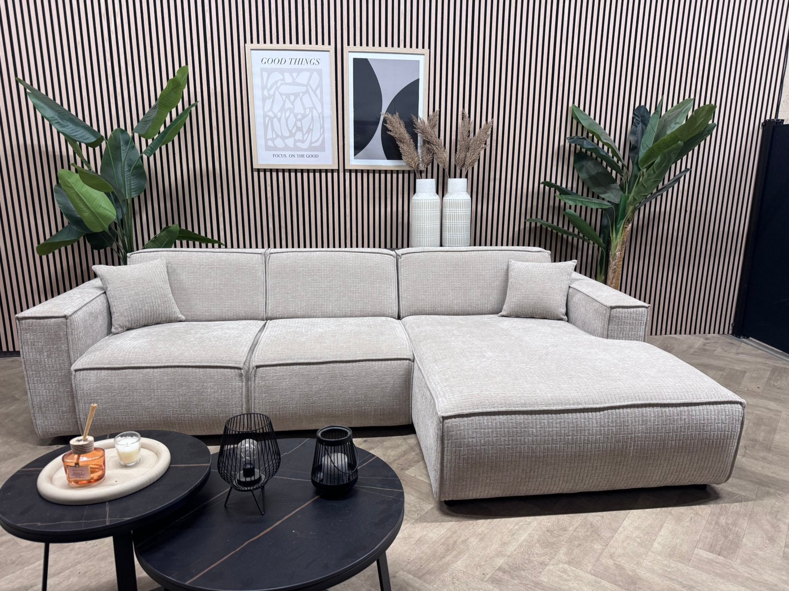 SHOWMODEL | Luxe Moderne Hoekbank - Taupe - 290 x 165, 250 tot 300 cm, -, -, Hoekbank