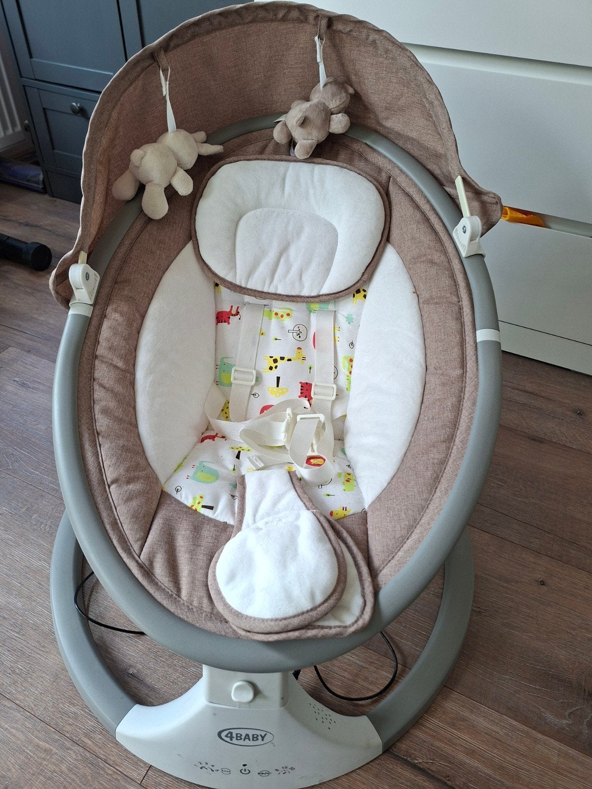 4BABY schommelstoel met schommelfunctie en speelboog, Ophalen, Zo goed als nieuw, Verstelbaar