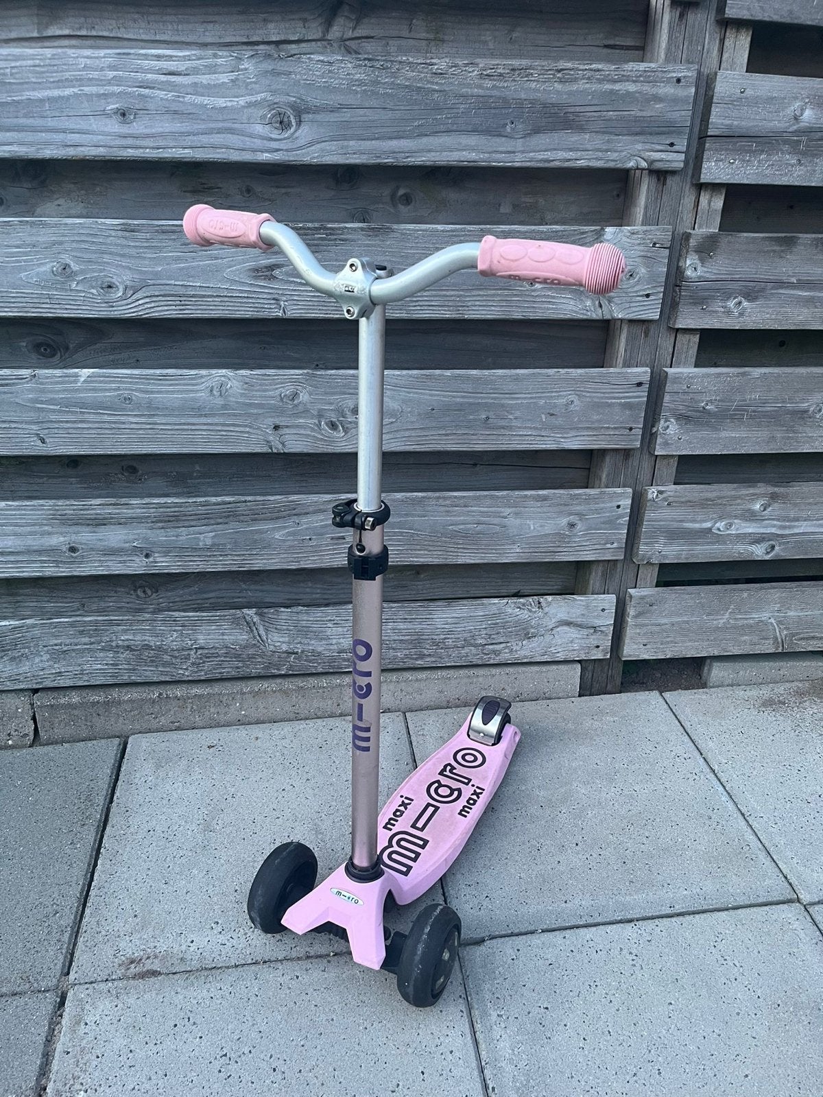 Micro Maxi step Deluxe Pro Led - roze, Ophalen, Gebruikt, Gewone step