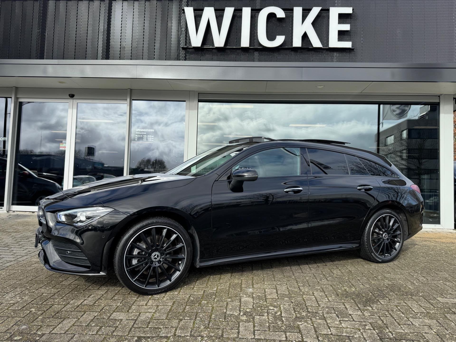 Mercedes-Benz CLA-klasse Shooting Brake 250 e AMG Panorama L, Auto's, CLA, Gebruikt, 4 cilinders, Zwart