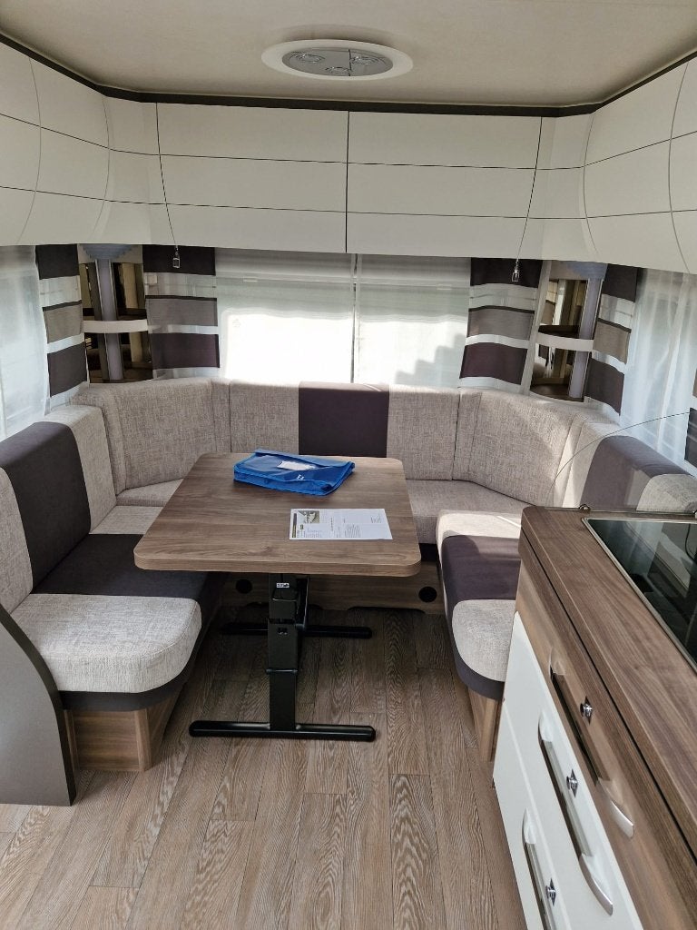 Hobby 540 UL Exelent Edition, 2 aparte bedden, Rondzit, Hobby, Schokbreker