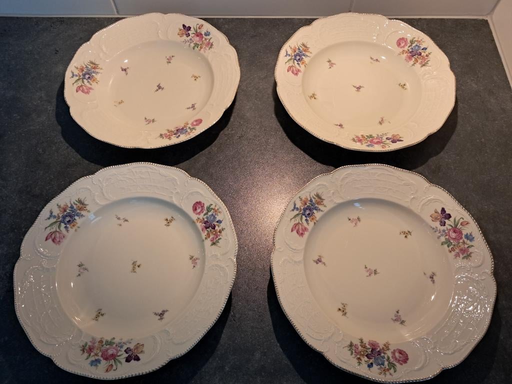4 Rosenthal sanssouci soepborden (met gouden rand), Ophalen of Verzenden