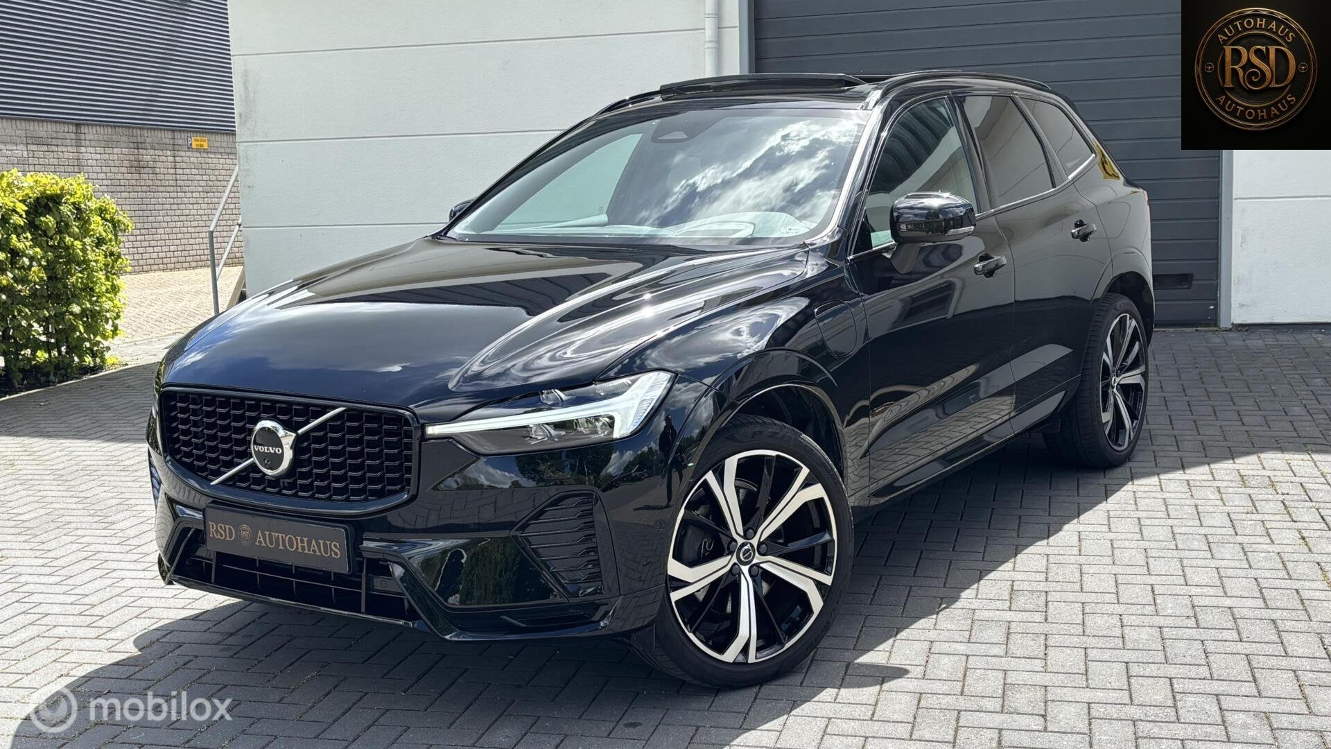 Volvo XC60 2.0 T8 AWD 455pk Ultimate Dark Pano/Hud/trekh/HK, Auto's, Volvo, Automaat, Gebruikt, 4 cilinders, 1969 cc