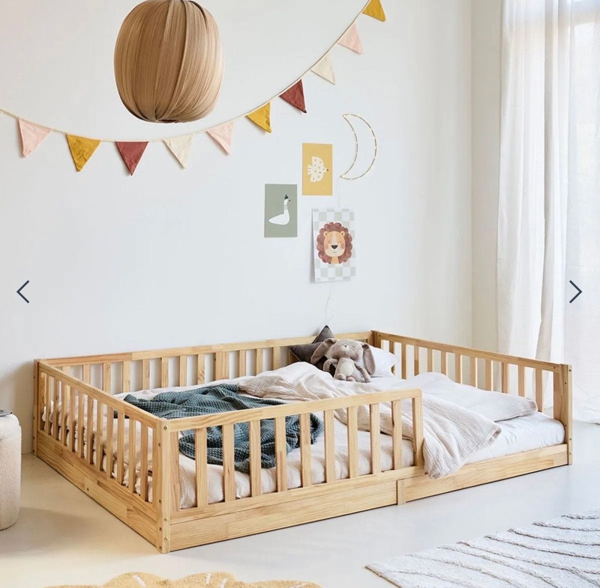 Peutergrond bed - Ideaal voor de overgang naar een groot bed, Kinderen en Baby's, Kinderkamer | Bedden, Ophalen, Lattenbodem, 180 cm of meer