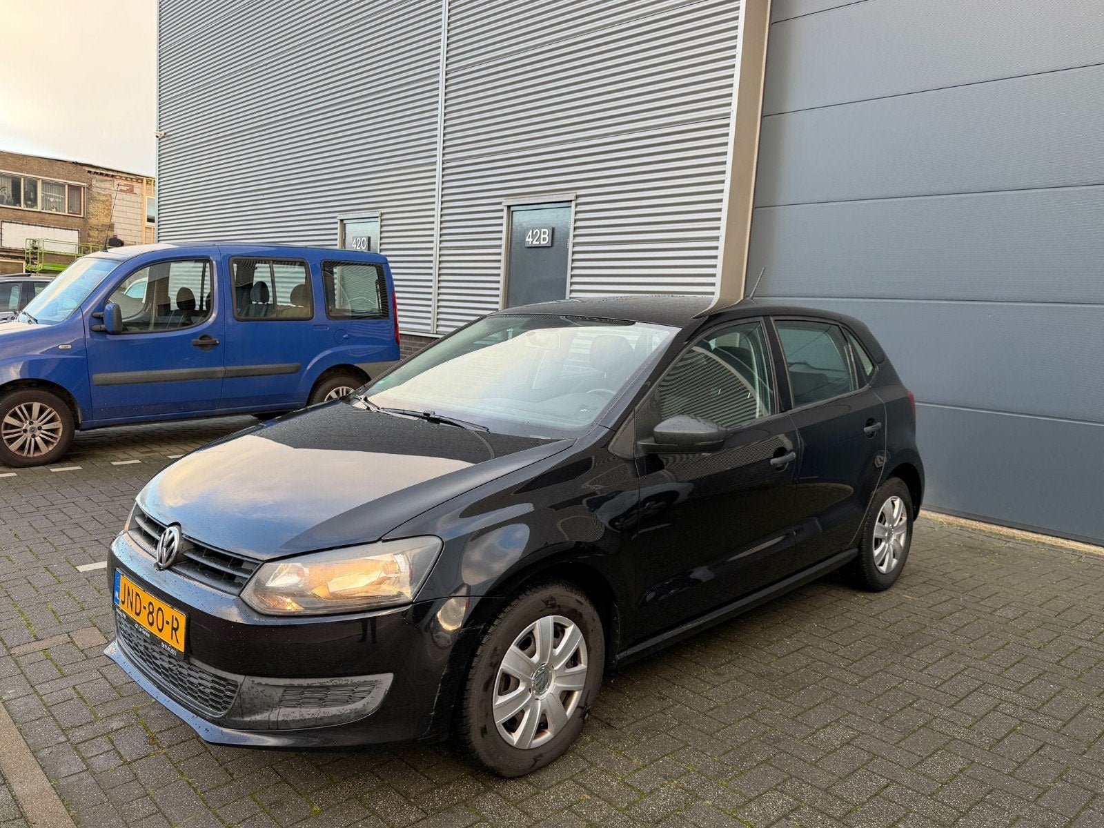Volkswagen Polo 1.4 Zwart Airco Navigatie, Voorwielaandrijving, 970 kg, 4 cilinders, Zwart