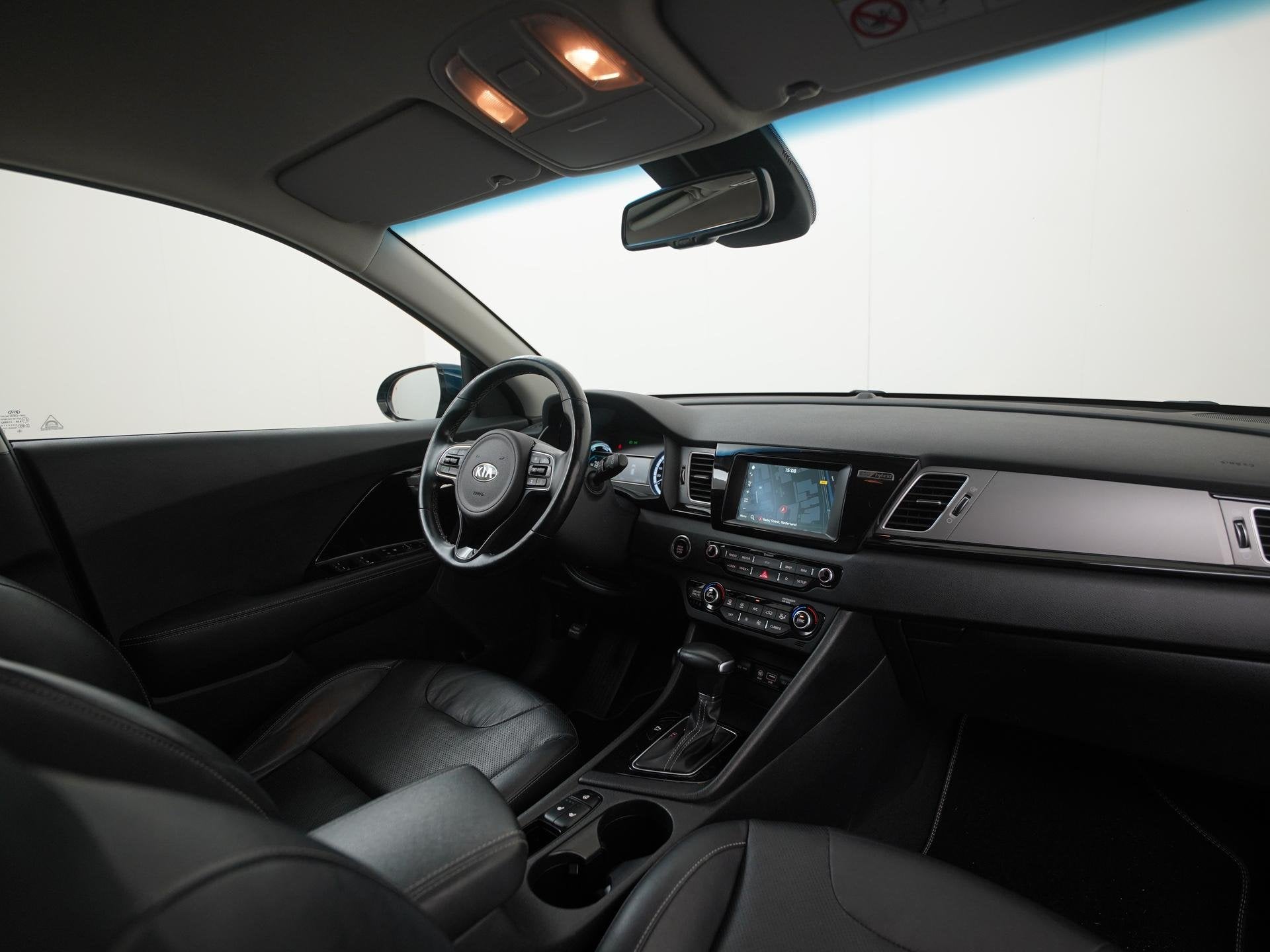 Kia Niro 1.6 GDi Hybrid DynamicPlusLine | Trekhaak | Leder |, Auto's, Gebruikt, Euro 6, Blauw, 1390 kg