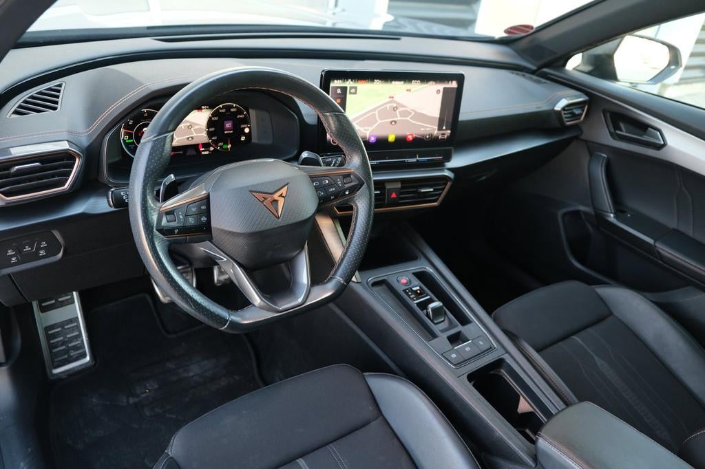 CUPRA Formentor 1.4 e-Hybrid VZ 245PK Led Trekhaak Cam Navi, Auto's, Cupra, Gebruikt, Zwart, 4 cilinders, Formentor