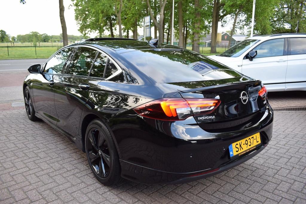 Opel Insignia Grand Sport 1.5 Turbo Exclusive AUTOM/PANO DAK, Parkeerassistent, Gebruikt, 4 cilinders, 700 kg