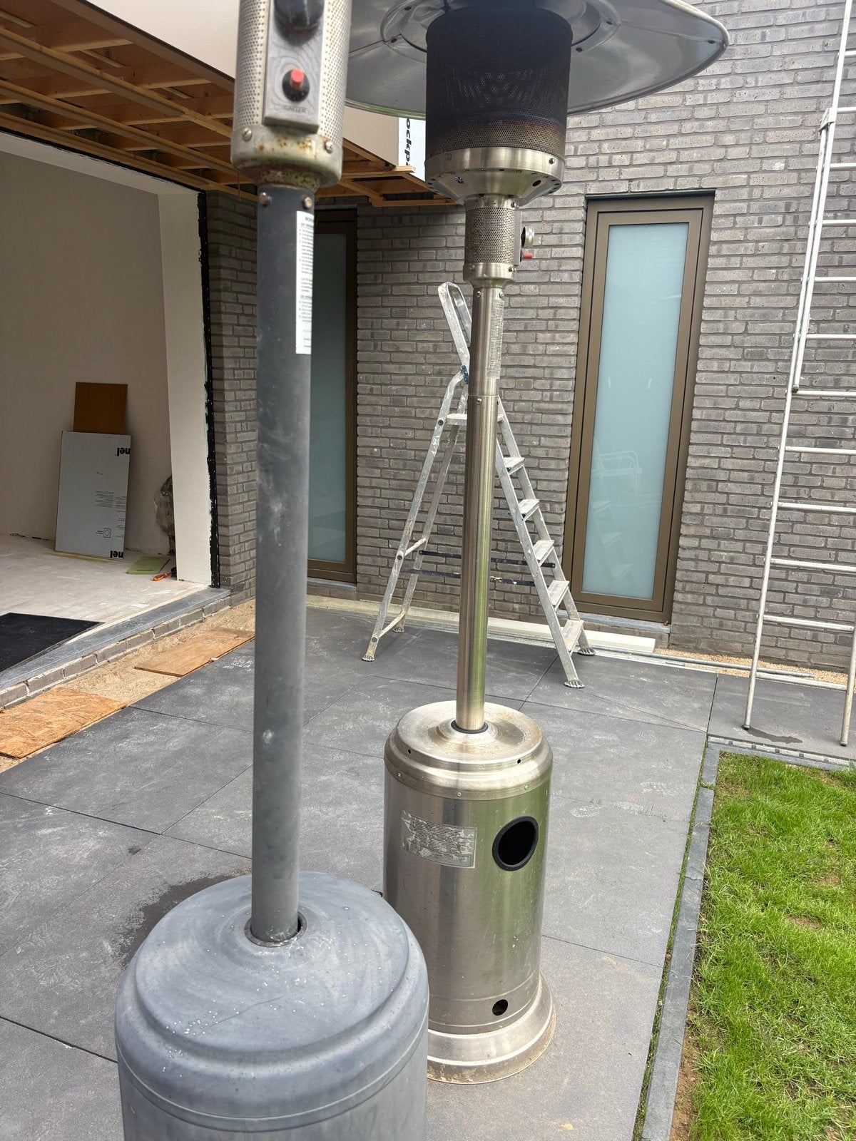 2 gebruikte terrasheaters - gas - tegen aannemelijk bod, Ophalen, Gebruikt, Gas, Vloer