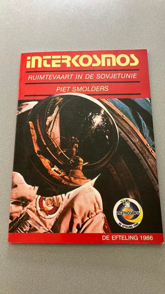 Interkosmos Ruimte in de Sovjetunie, Boeken, Ophalen of Verzenden, Zo goed als nieuw, Overige onderwerpen