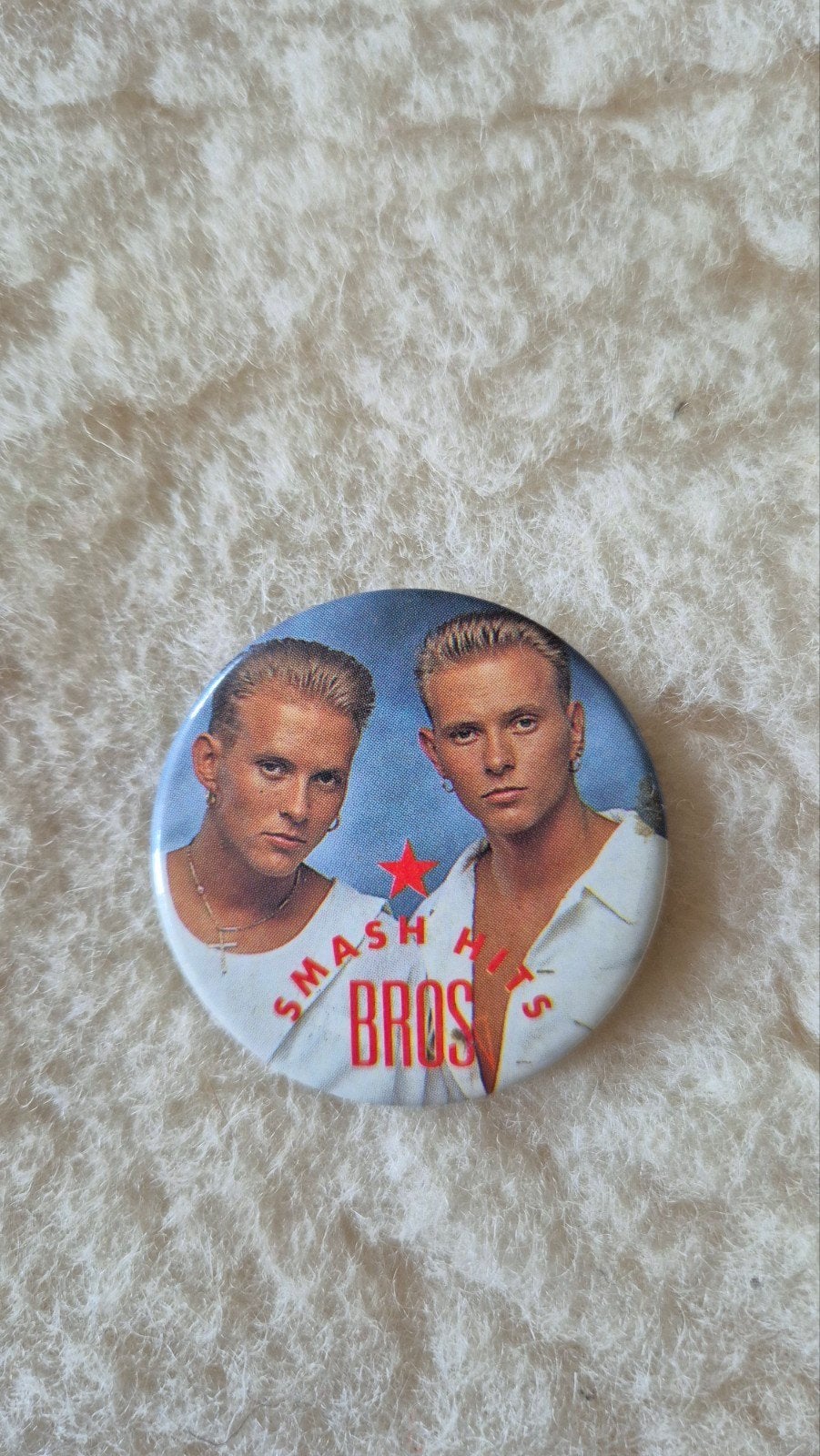 Bros button vintage, Ophalen of Verzenden, Gebruikt, Overige onderwerpen, Button
