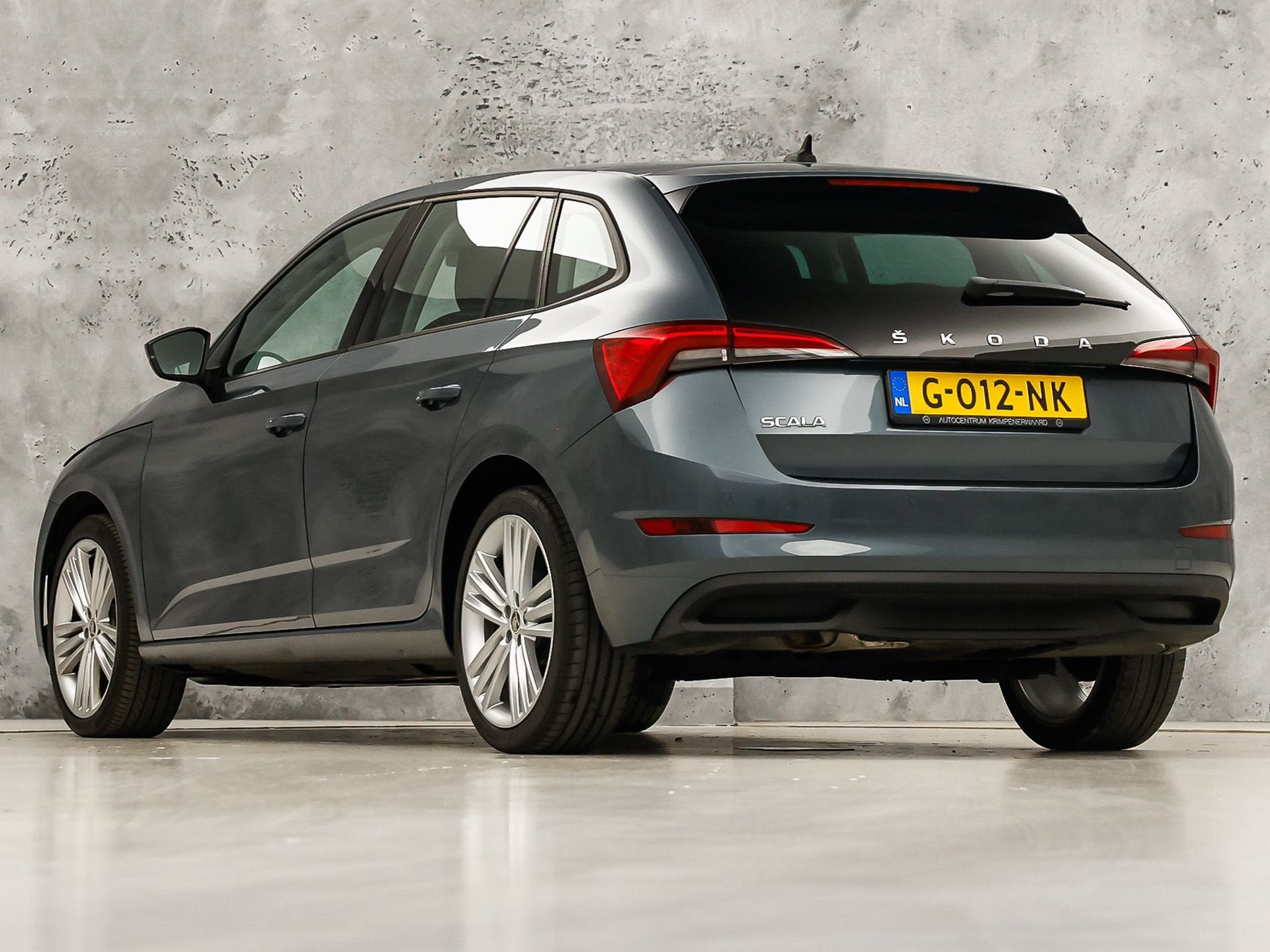 Skoda Scala 1.0 TSI Sport Automaat (VIRTUAL COCKPIT, APPLE C, 12 maanden, Gebruikt, Verwarmde buitenspiegels, 49 €/maand