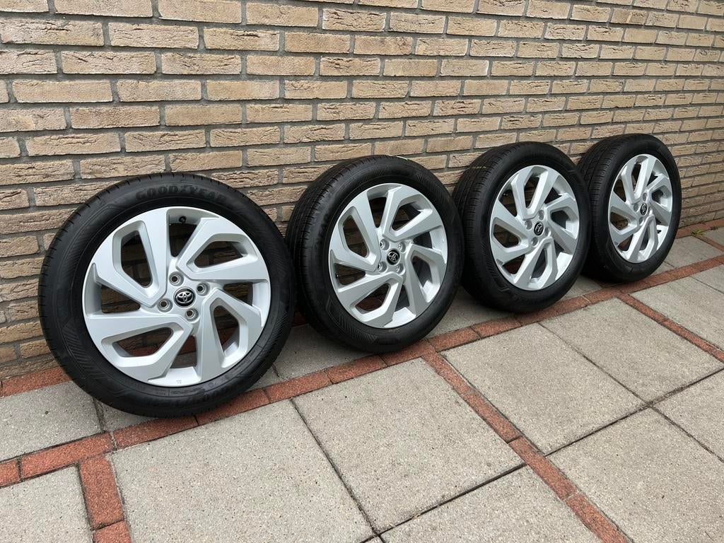 17 inch ORG Toyota aygo X velgen met banden 4x100, Auto-onderdelen, Ophalen, Nieuw, 17 inch, 205 mm