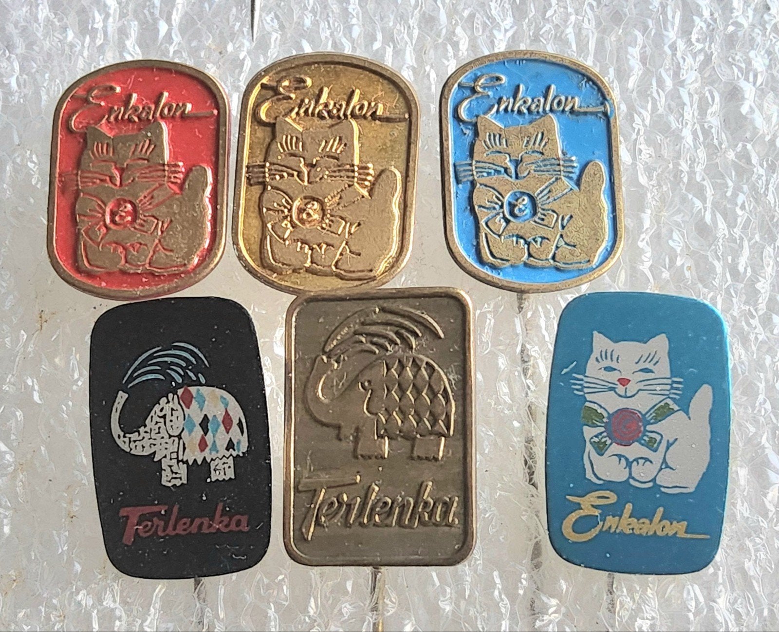 Set van 6 vintage Enkalon en Terlenka speldjes, Ophalen of Verzenden, Gebruikt, Dier of Natuur, Speldje of Pin