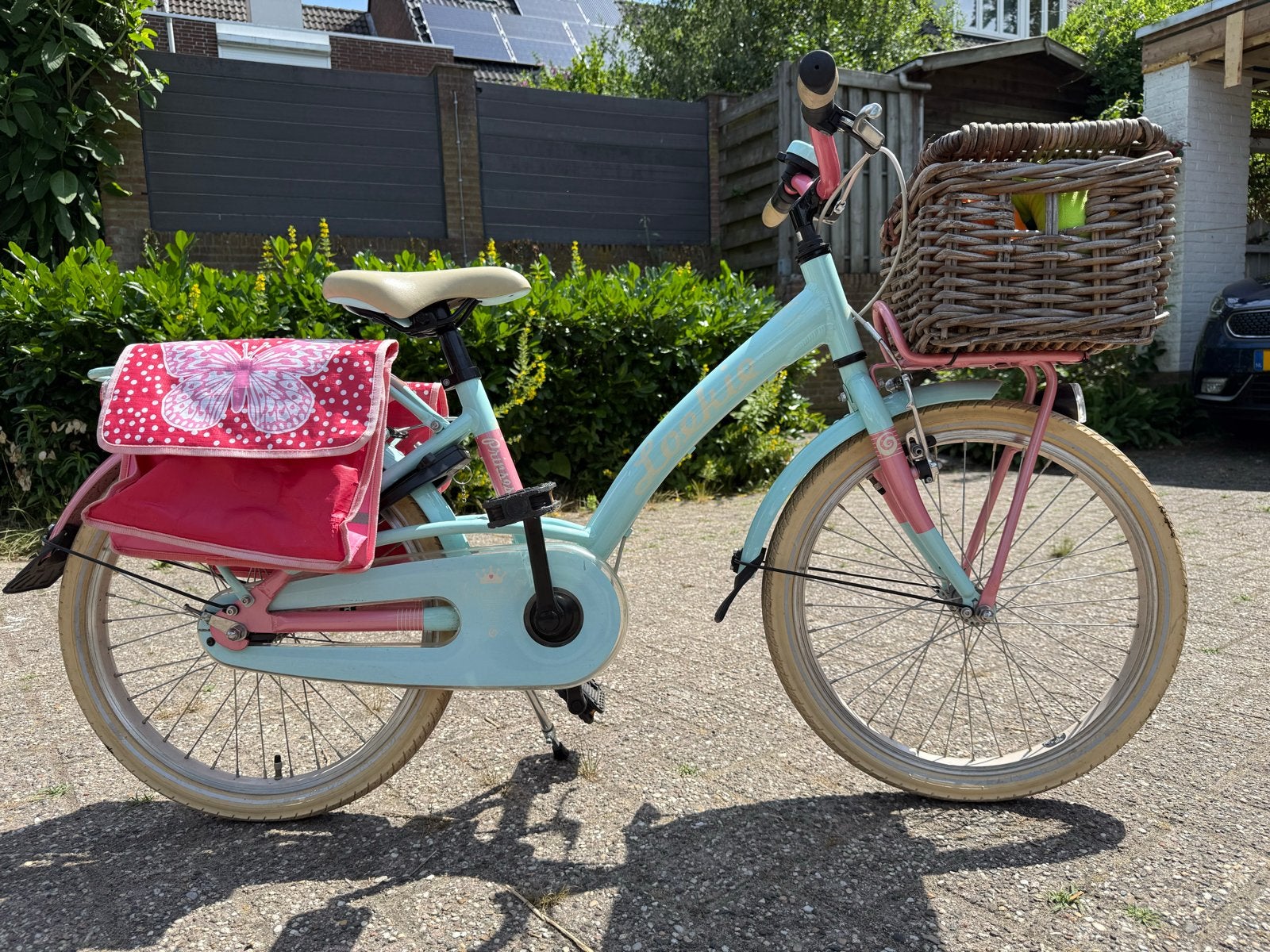 Loekie Princes Kinderfiets 20 inch met mand en fietstassen., Fietsen en Brommers, Fietsen | Meisjes, Ophalen, Terugtraprem, 20 inch