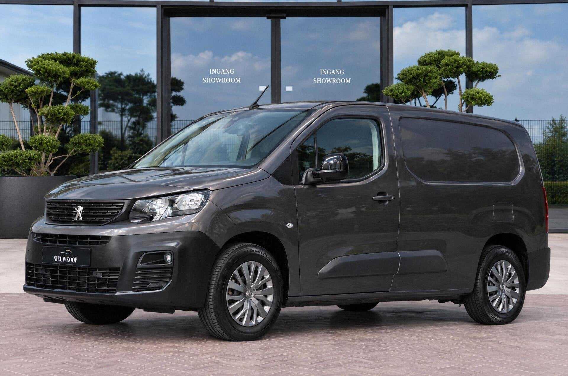Peugeot e-Partner 136 L2 50 kWh | SOH 100%, Auto's, Automaat, Gebruikt, Lichtsensor, 1390 kg