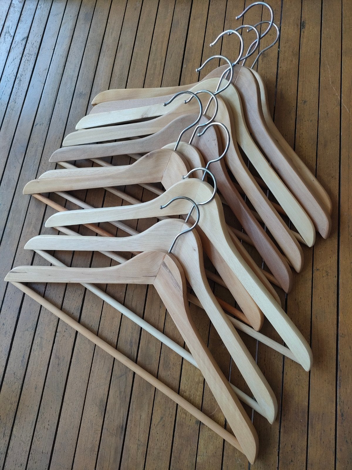 10 Houten Kleerhangers, Kleding | Dames, Kledinghangers, Ophalen of Verzenden, Gebruikt, Hout, Volwassenen