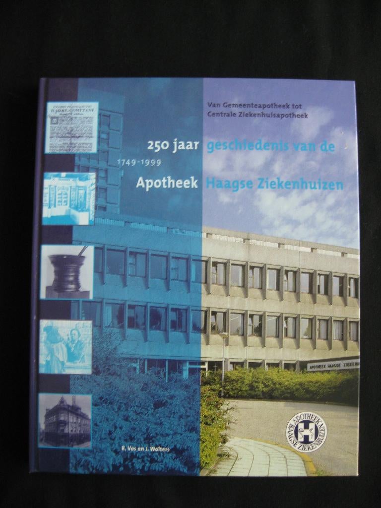 250 jaar geschiedenis van de Apotheek Haagse Ziekenhuizen, Ophalen of Verzenden, Zo goed als nieuw