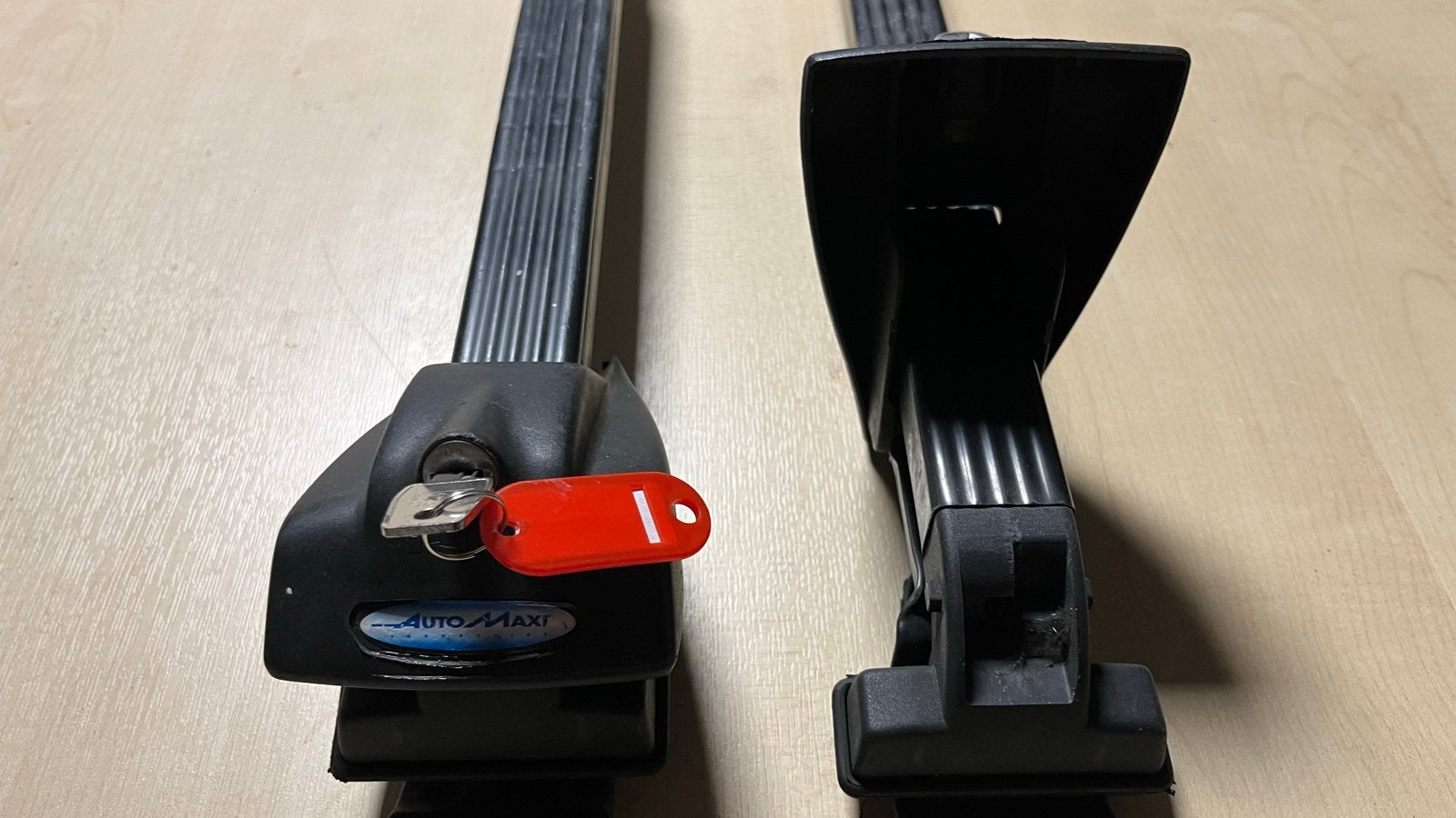 Universele dakdragers voor auto met dakrails, Ophalen, Gebruikt