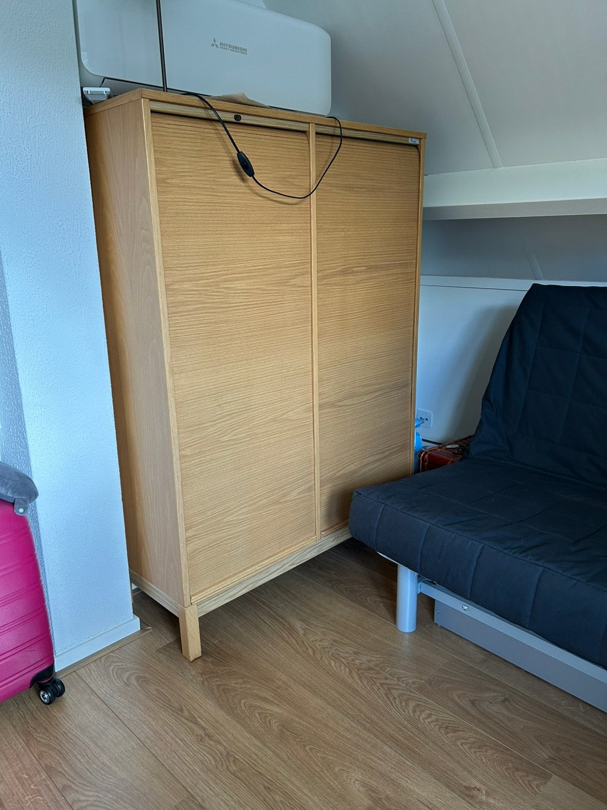 Eiken kast met roldeur, Ophalen, 25 tot 50 cm, 50 tot 100 cm, 150 tot 200 cm