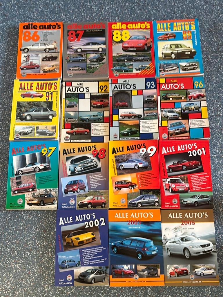 KNAC autojaarboeken, Boeken, Auto's | Boeken, Ophalen of Verzenden, Zo goed als nieuw, Algemeen